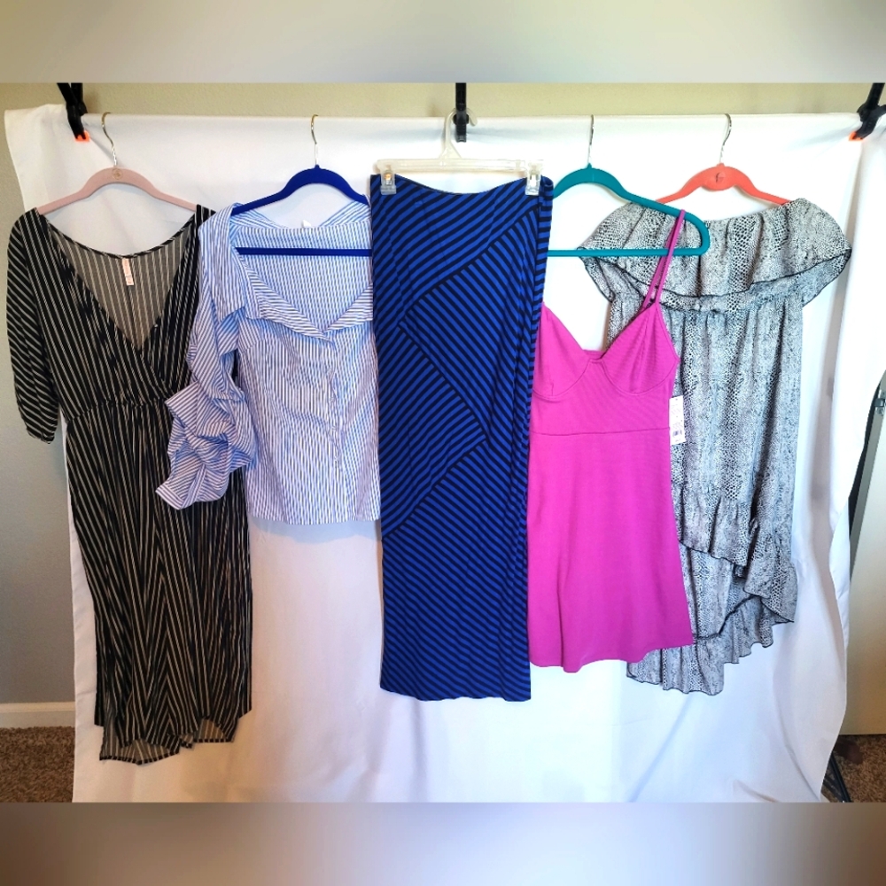 Womens M Summer Bundle Lot Dresses Maxi Skirt Romper Blouse Stripes Bold